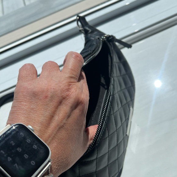 Pouch - Picture 5 of 9